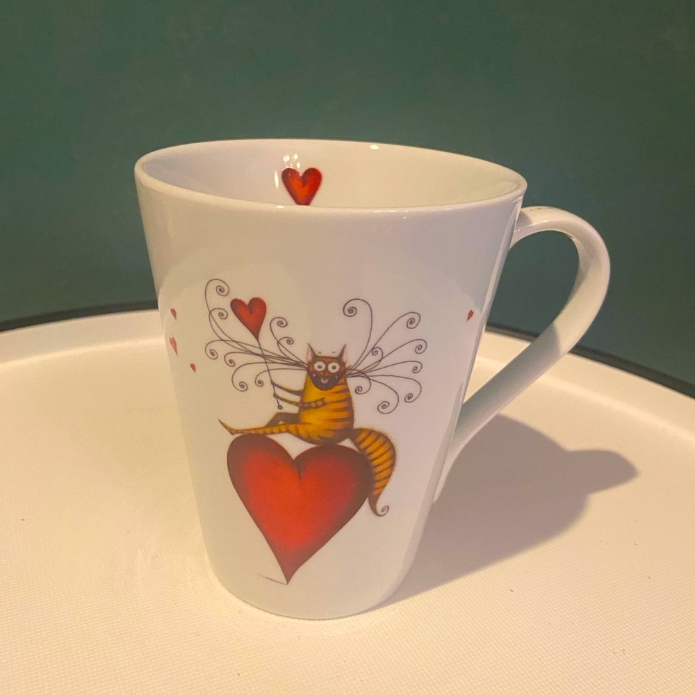 Royal Worcester Clare Mackie Crazy Cat Heart Love Mug